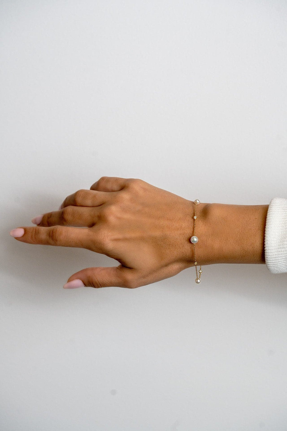 Mikimoto White South Sea Pearl Gold Bracelet PDH7K For Sale at 1stDibs | mikimoto  bracelets, mikimoto double strand pearl bracelet